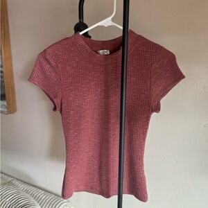 Free People maroon baby tee 🤍